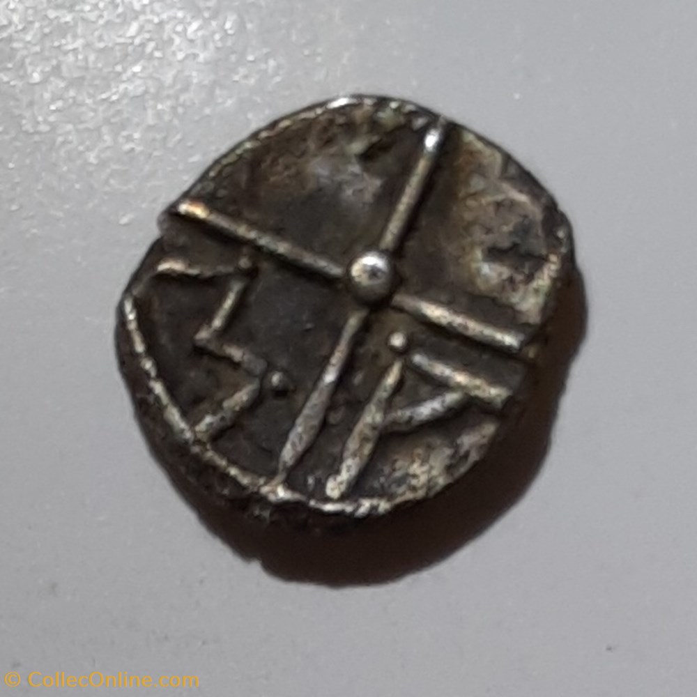 Marseille Obole A/Tete Apollon a g R /Roue avec rayons -100-50 D 8.7 P0.51g FeugereOBM 11b monnaie antiquite jc gauloise marseille obole a tete apollon a g r roue avec rayons 100 50 d 8 7 p0 51g feugereobm 11b