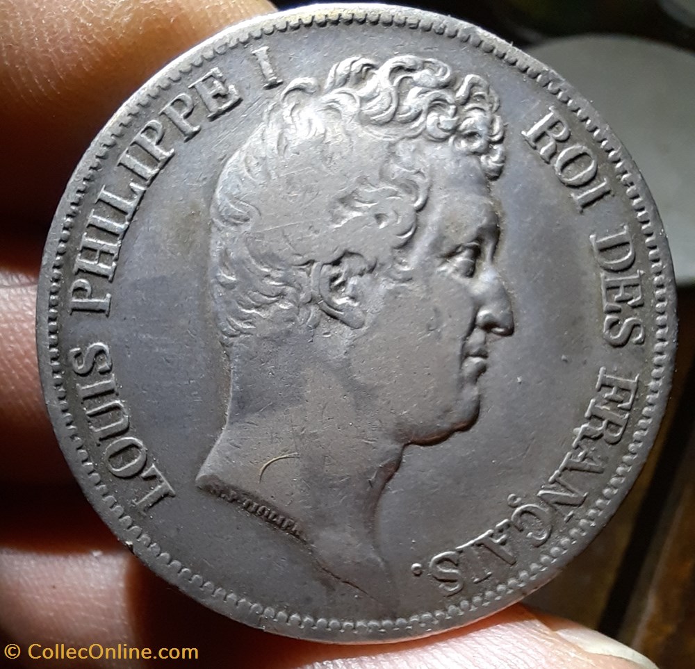 Louis philippe 1° A/Tete nue a d R/Couronne D37.1 P24.77g F315/14 monnaies france modernes louis philippe 1 a tete nue a d r couronne d37 1 p24 77g f315 14