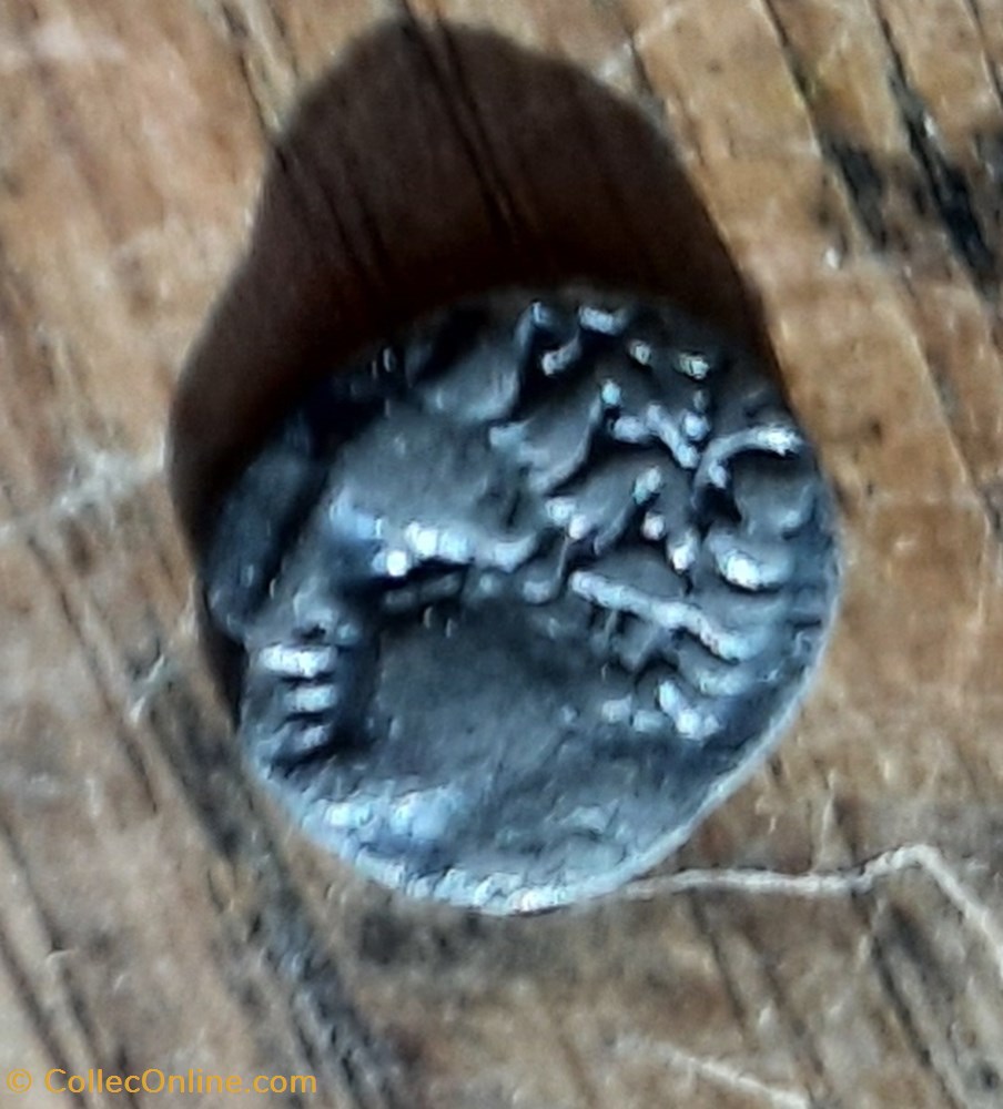 Marseille obole A/Tete Apollon a g R/ Roue avec rayons -300-100 D9.52 P0.52g FeugereOBM 10a monnaie antique jc gauloise marseille obole a tete apollon a g r roue avec rayons 300 100 d9 52 p0 52g feugereobm 10a