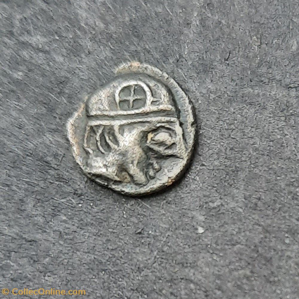Marseille Obole A/Tete casquee a d R/Roue pattee -450-410 D9. P0.68 Feugere OBM-2c monnaie antique av jc ap gauloise marseille obole a tete casquee a d r roue pattee 450 410 d9 p0 68 feugere obm 2c