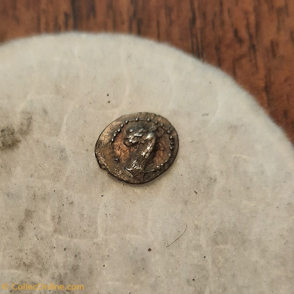 Provence imit Marseille A/Tete a d R/Roue MA bouletees -75-25 D10.6 P0.59 Feugere OBP 1-3 2 monnaie antique av jc ap gauloise provence imit marseille a tete a d r roue ma bouletees 75 25 d10 6 p0 59 feugere obp 1 3