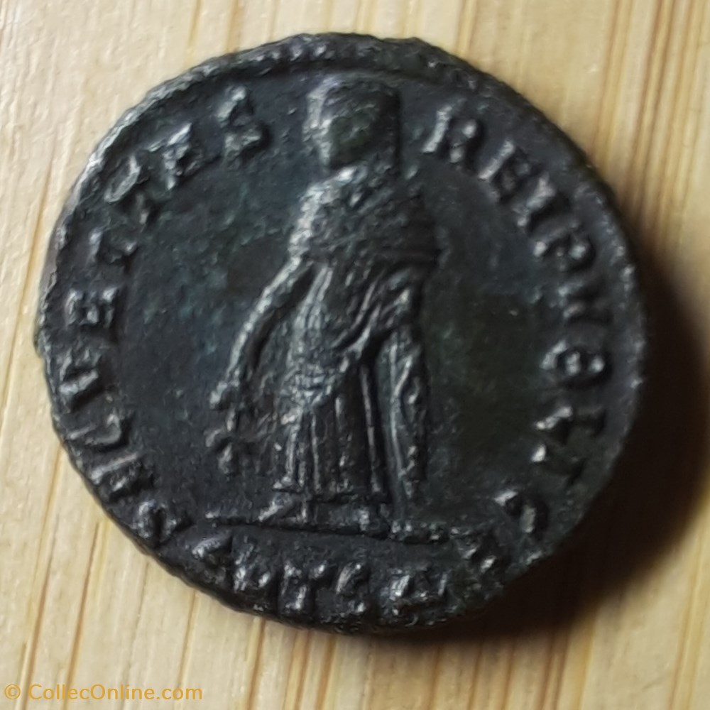 Helene A/ Buste diademe a d R/ La Securite debout a g +325+326 D 19 P3.08g RIC 159 monnaie antique av jc ap romaine republicaine imperiale helene a buste diademe a d r la securite debout a g 325 326 d 19 p3 08g ric 159