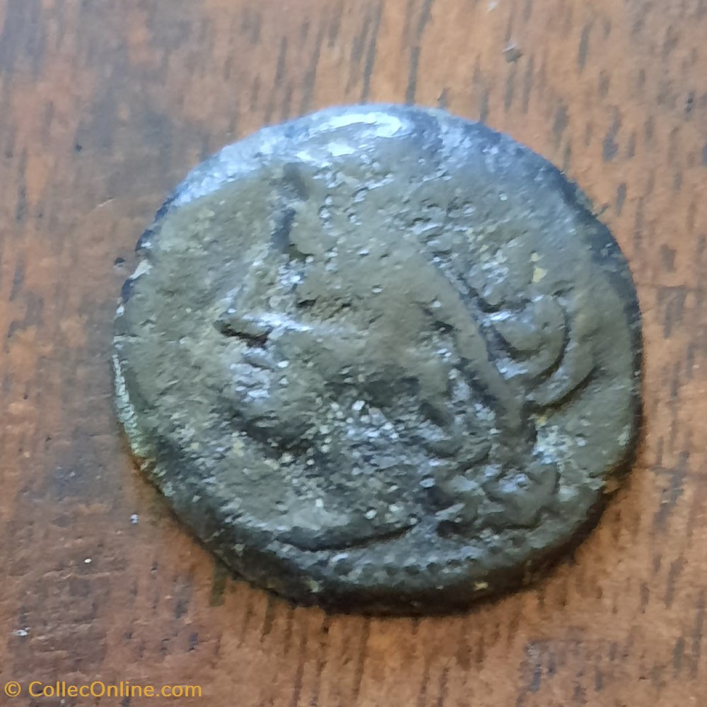 Marseille MB ou PB au taureau A/Tete Apollon a g R/Taureau a d -125-75 D19.4 P3.47g Feugere PBM 34-2 monnaie antique av jc gauloise marseille mb ou pb au taureau a tete apollon a g r taureau a d 125 75 d19 4 p3 47g feugere pbm 34 2