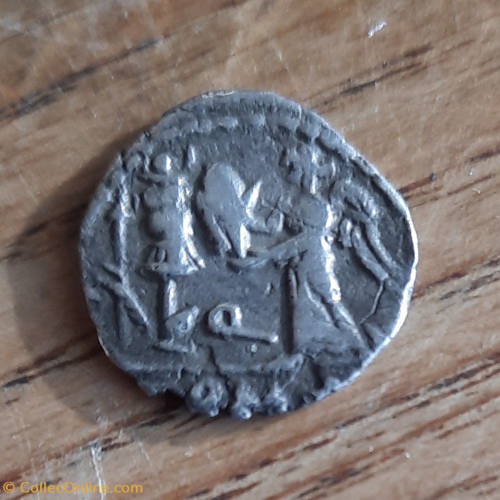 Republique Romaine Egnatuleia A/Tete lauree Apollon R/Victoire tournee a g D15.6 P1.53g RCV213 monnaie antiquite av jc republicaine imperiale republique romaine egnatuleia a tete lauree apollon r victoire tournee a g d15 6 p1 53g rcv213