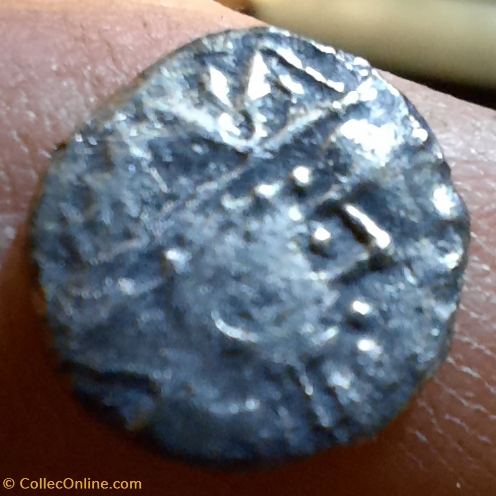 monnaies france merovingiennes sceat anglo saxons a tete radiee d r croix cantonnee de 4 globules 710 760 d11 3 p1g b5792 5795