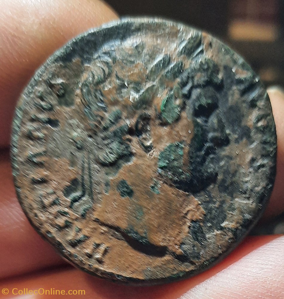 Hadrien A /Tete lauree a d R / Equite debout a g D32.1 P29.47g C385 RIC 637c RCV3586 3 monnaies antiquite av jc ap romaines republicaines imperiales hadrien a tete lauree a d r equite debout a g d32 1 p29 47g c385 ric 637c rcv3586