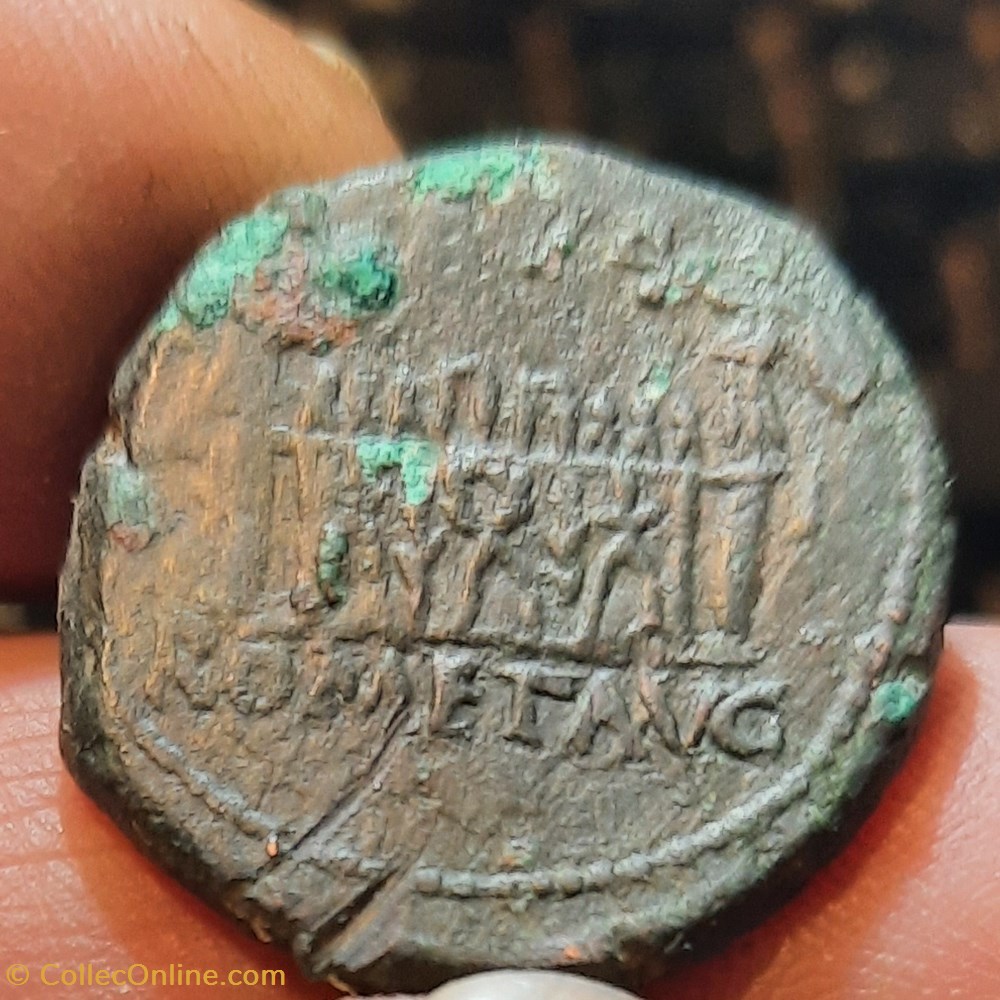 Auguste A/Tetelaureea d R / Autel de Lyon D24.4 P11.48g C240 RIC230 RCV1690 monnaies antiquite av jc ap romaines republicaines imperiales auguste a tetelaureea d r autel de lyon d24 4 p11 48g c240 ric230 rcv1690