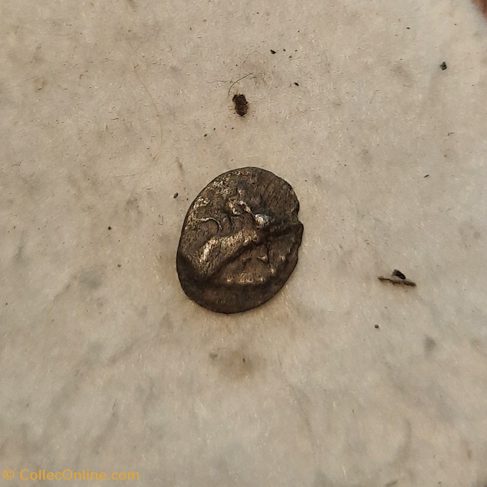 Provence imit Marseille A/Tete a d long nez R/Roue AM barre A brisee -75-25 D10 P0.42 BN 2173 3 monnaie antique av jc ap gauloise provence imit marseille a tete a d long nez r roue am barre a brisee 75 25 d10 p0 42 bn 2173