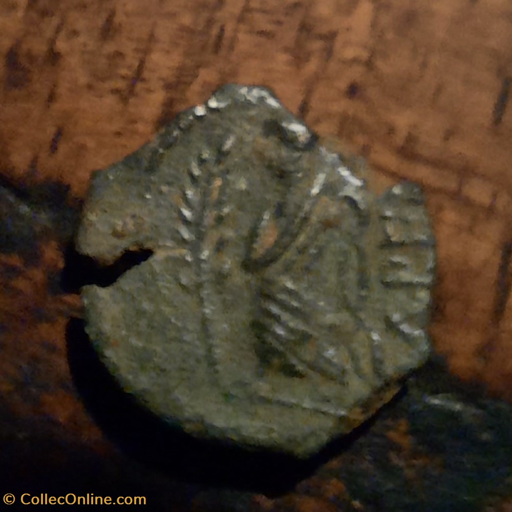 Nimes PB A/Tete feminine a d VOLCAE R/Personnage debout AREC -60-40 D14.5 P2.25 Feugere VLC- 2677 monnaie antique av jc ap nimes pb a tete feminine a d volcae r personnage debout arec 60 40 d14 5 p2 25 feugere vlc 2677