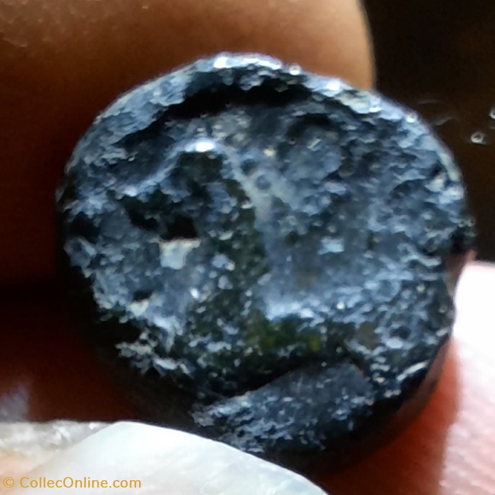 Remes statere bronze A/ Tete a d oeil ,lignes R/Cheval a g D14.2 P4.68g DT174 A var R3 monnaies antiquite av jc ap celtes remes statere bronze a tete a d oeil lignes r cheval a g d14 2 p4 68g dt174 a var r3