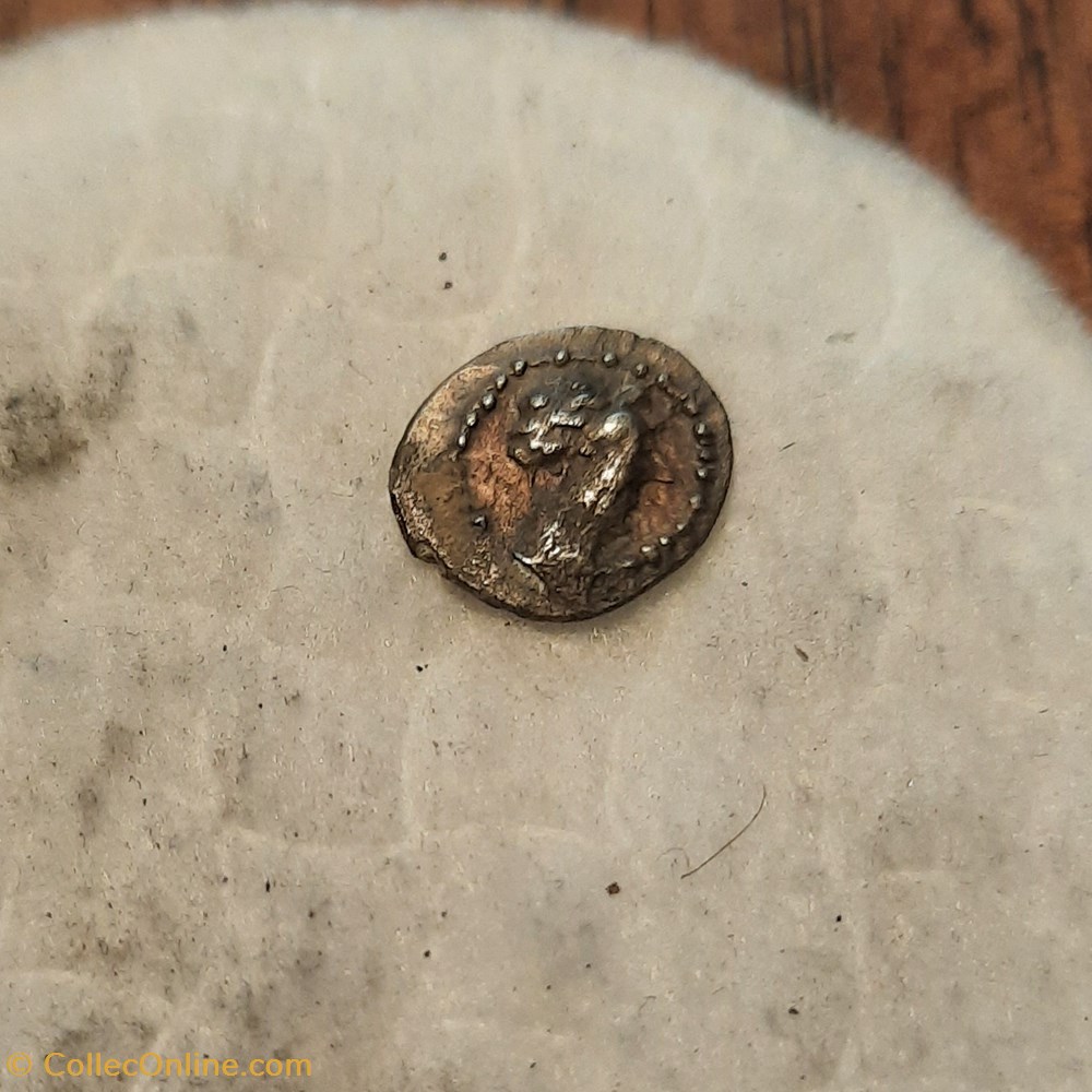 Provence imit Marseille A/Tete a d R/Roue MA bouletees -75-25 D10.6 P0.59 Feugere OBP 1-3 monnaie antique av jc ap gauloise provence imit marseille a tete a d r roue ma bouletees 75 25 d10 6 p0 59 feugere obp 1 3