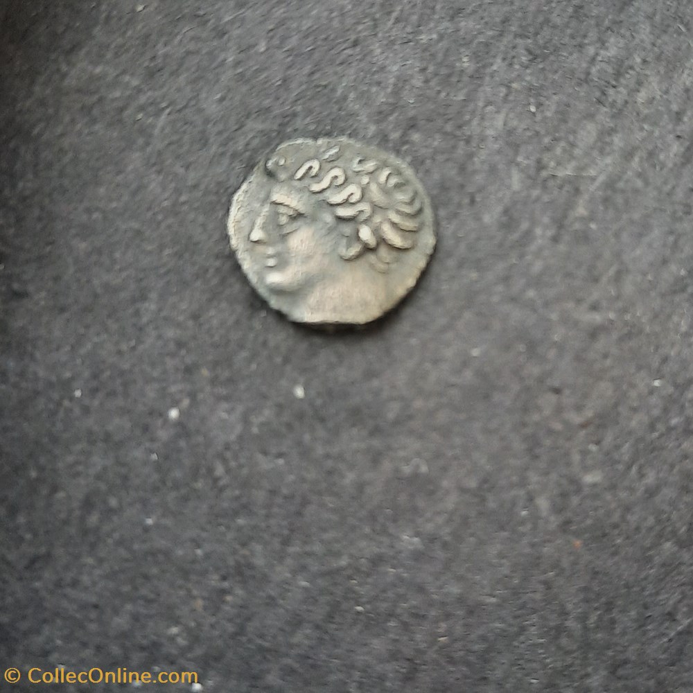 Marseille Obole A/Tete Apollon a g R/Roue MA -300-100 D9.6 P0.43 Feugere OBM 11-a 2 monnaie antique av jc gauloise marseille obole a tete apollon a g r roue ma 300 100 d9 6 p0 43 feugere obm 11 a