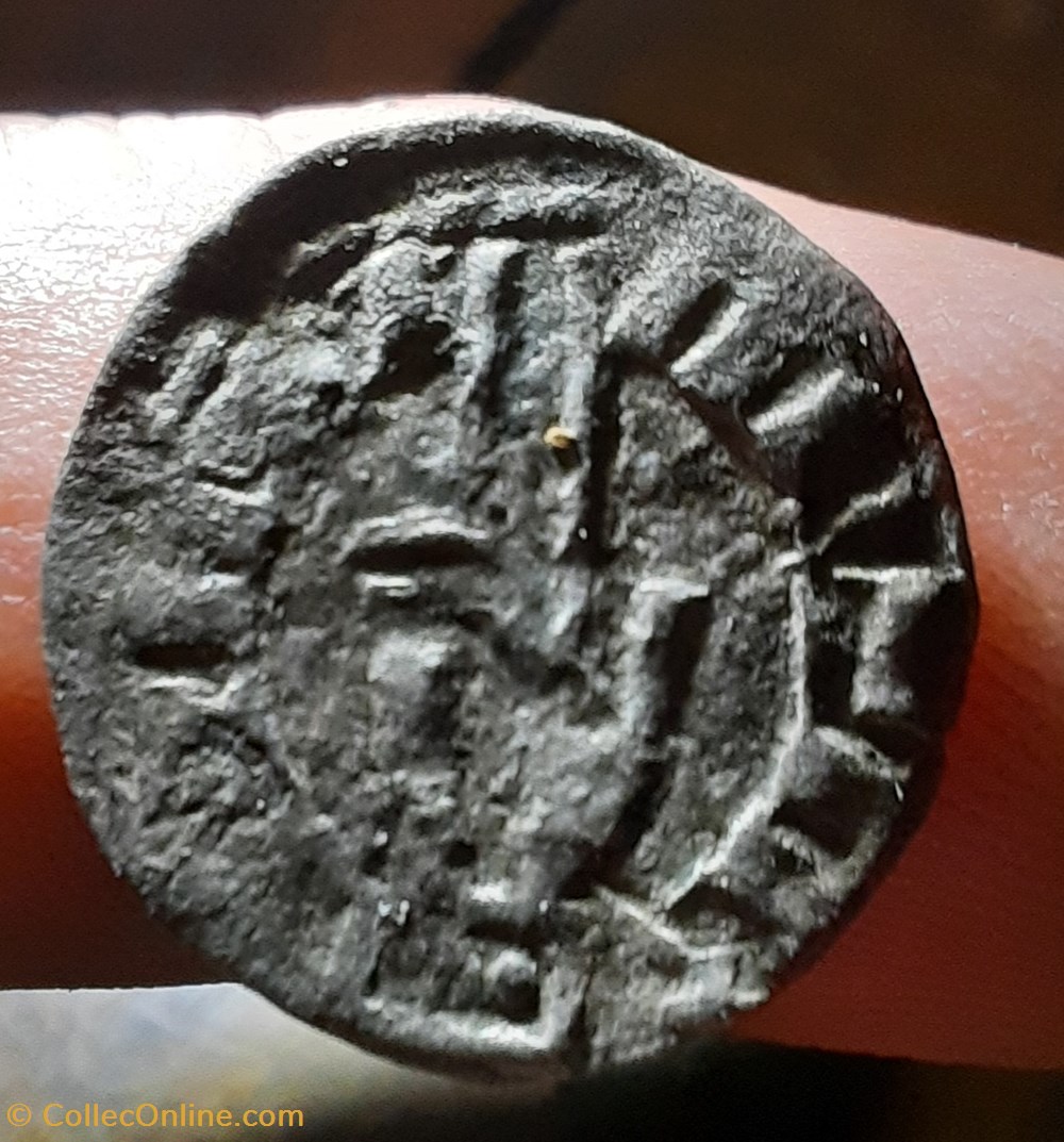 Archeveche de Besancon A/Croix et 4 trefles R/ Dextre +1049+1100 D17.2 P0.90gBD1279PA5375 monnaies france feodales archeveche de besancon a croix et 4 trefles r dextre 1049 1100 d17 2 p0 90gbd1279pa5375