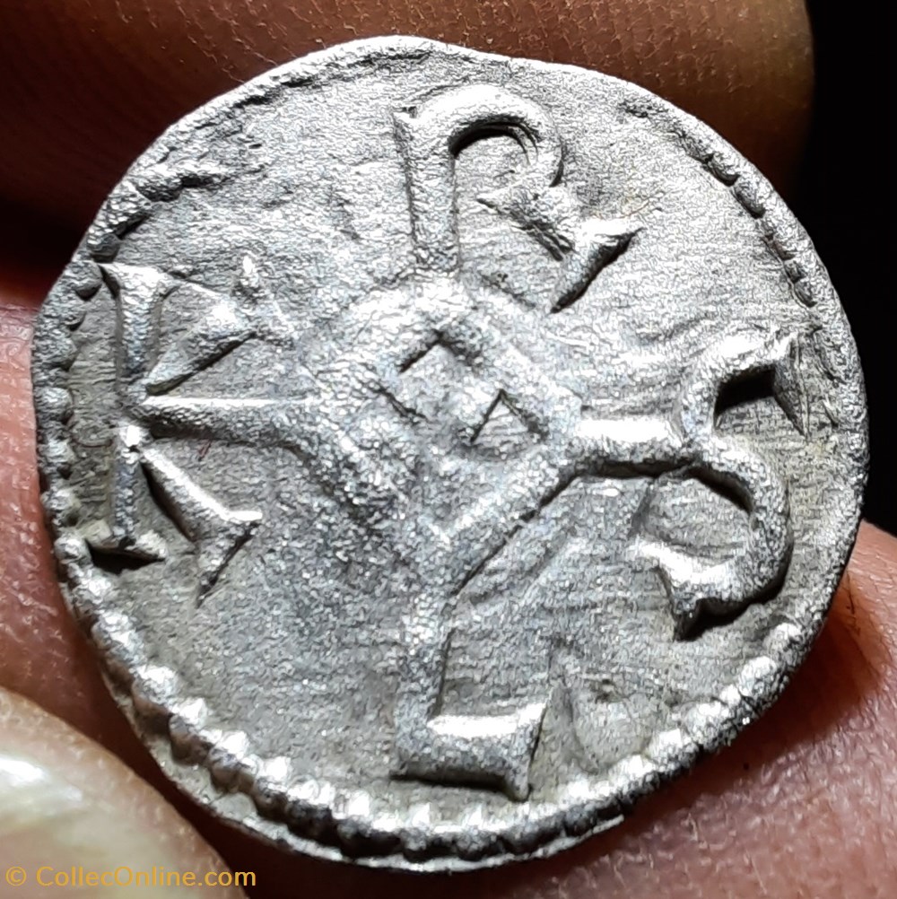 Charles 2 le chauve A/Monogramme R/Croix dans legende +855+866 D17.5 P0.78g PA2361(52/17) monnaies europe medievale france carolingiennes charles 2 le chauve a monogramme r croix dans legende 855 866 d17 5 p0 78g pa2361 52 17