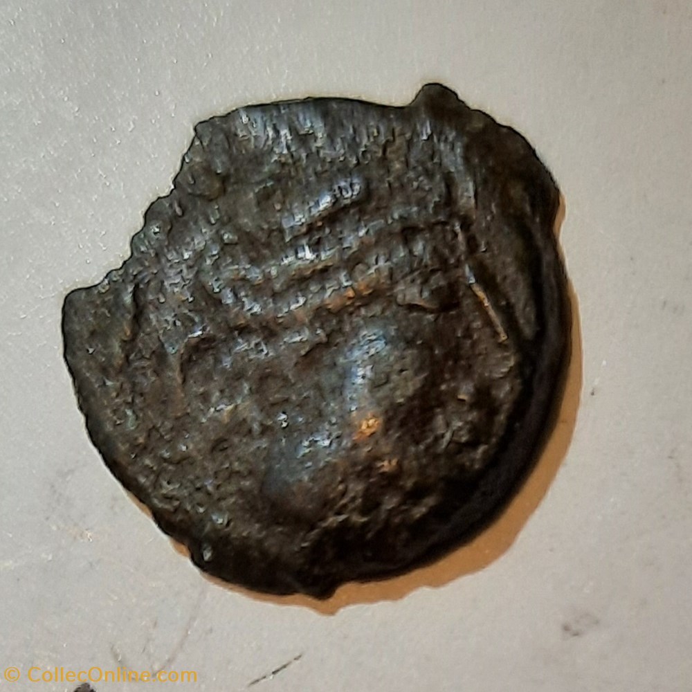 Vallee du Rhone A/ Tete avec bandeaux a d R /Taureau a d -100-50 REF INCONNUE monnaie antique jc ap gauloise vallee du rhone a tete avec bandeaux a d r taureau a d 100 50 ref inconnue