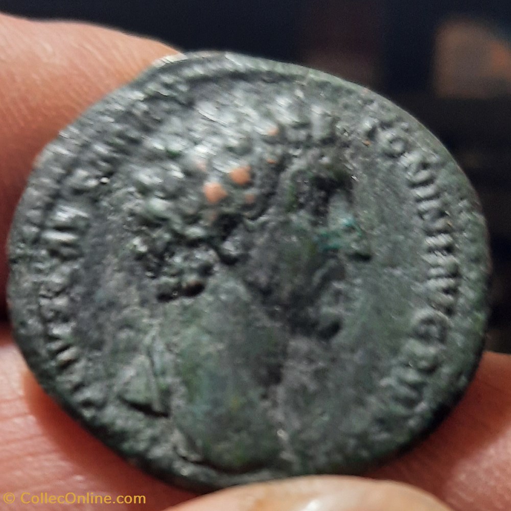 Marc Aurele A/Tete nue a d R/Vertu assise a g D25 P6.64g RCV 4850 RIC1295 C1016 monnaies antiquite av jc ap romaines republicaines imperiales marc aurele a tete nue a d r vertu assise a g d25 p6 64g rcv 4850 ric1295 c1016