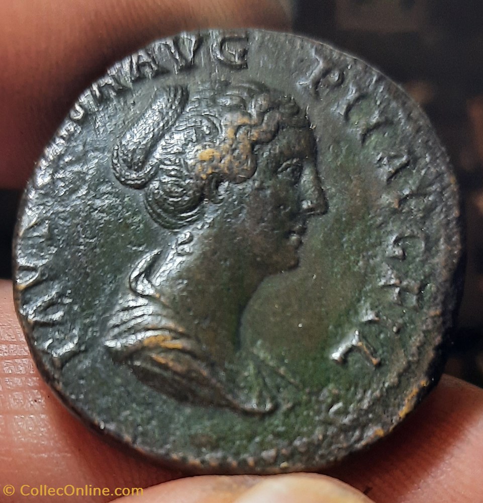 Favstine 2 A/ Buste drape a d R / Venus debout a g +148+152 D31.8 P 24.47g RCV4720 C268 RIC1388b monnaies antiquite jc romaines republicaines imperiales favstine 2 a buste drape a d r venus debout a g 148 152 d31 8 p 24 47g rcv4720 c268 ric1388b