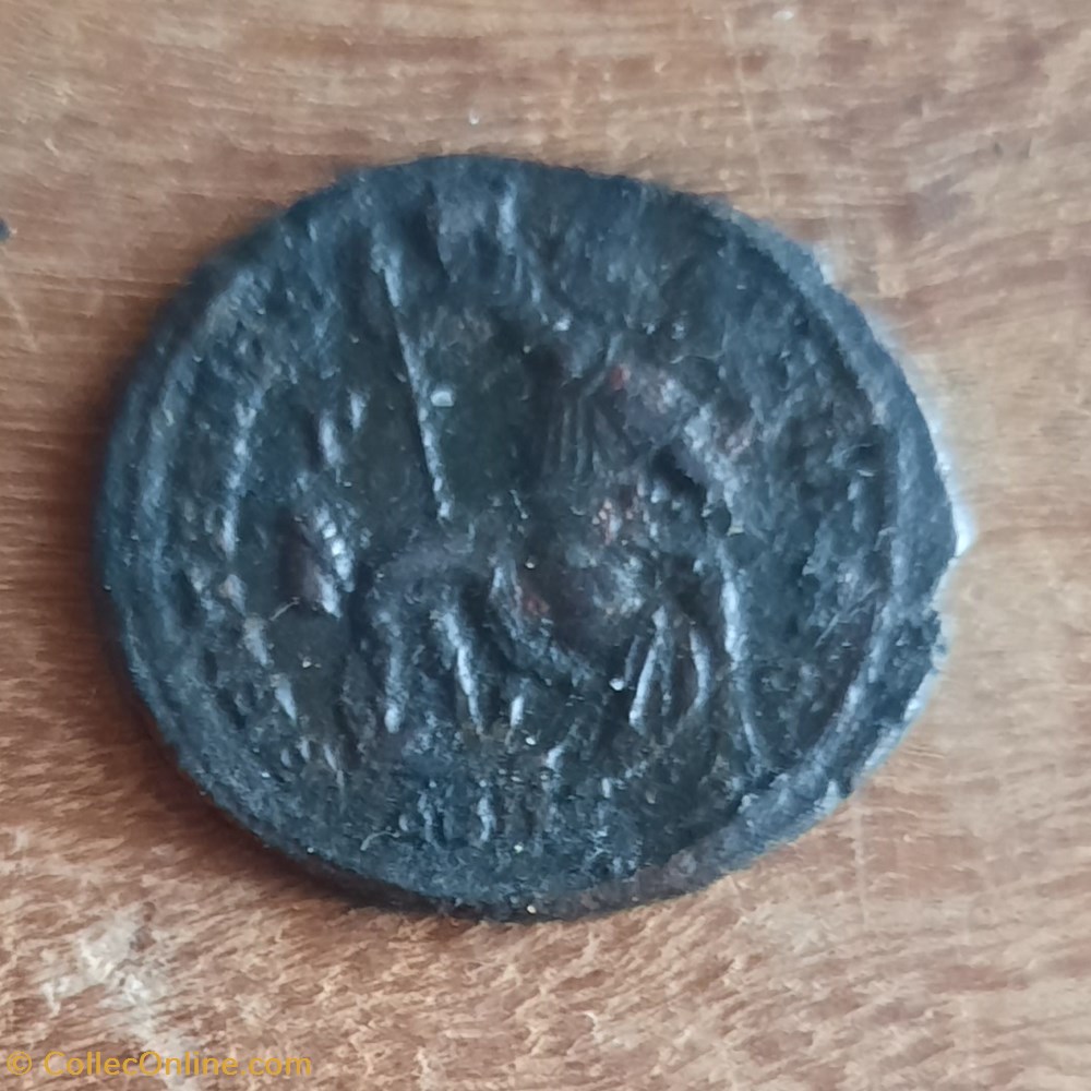 Constance 2 A/ Buste diademe a d R /Soldat terrassant cavalier +350+351 D26.1 P 4.35g RIC81 C 44 monnaie antique jc ap romaine republicaine imperiale constance 2 a buste diademe a d r soldat terrassant cavalier 350 351 d26 1 p 4 35g ric81 c 44