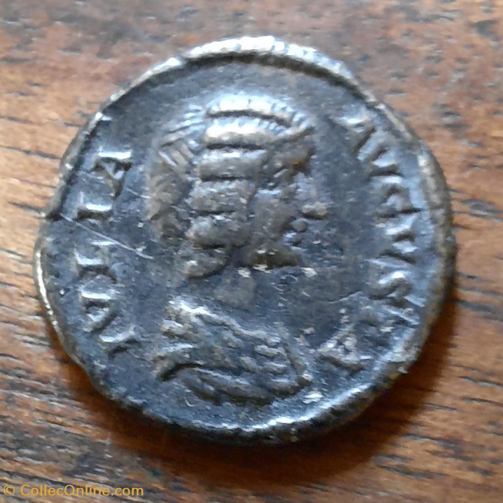 Julia domna A/Tete a d R/Piete voilee debout a g D13.2 P 2.39 RCV 6600 RIC 572 C 150 monnaie antique av jc ap romaine republicaine imperiale julia domna a tete a d r piete voilee debout a g d13 2 p 2 39 rcv 6600 ric 572 c 150