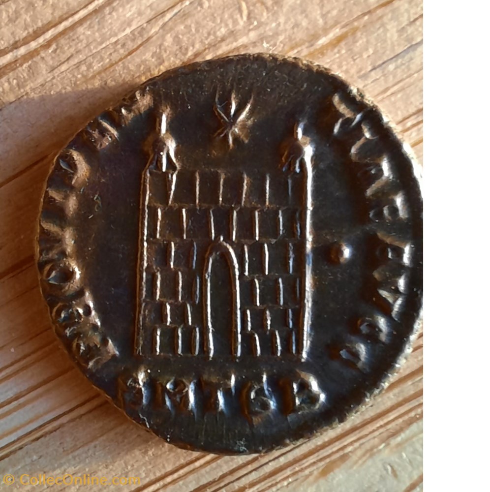 Constantin 1° A/Tete lauree a d R/Porte de camp +326+328 D18.1 P3.42g RIC153 RCV16254 monnaie antique av jc ap romaine republicaine imperiale constantin 1 a tete lauree a d r porte de camp 326 328 d18 1 p3 42g ric153 rcv16254