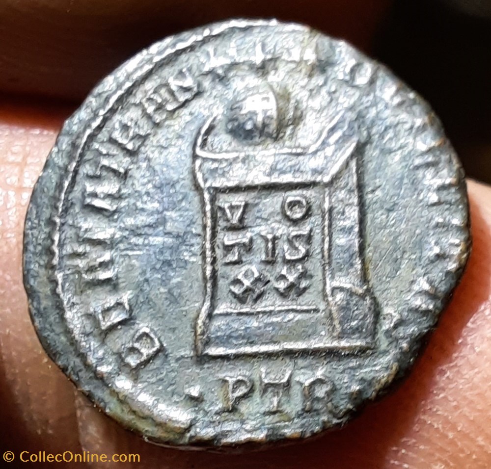 Constantin 1° A/Buste casque a d R/ Autel inscrit D18.6 P.89g RIC 368 C 20 monnaies antiquite av jc ap romaines republicaines imperiales constantin 1 a buste casque a d r autel inscrit d18 6 p 89g ric 368 c 20