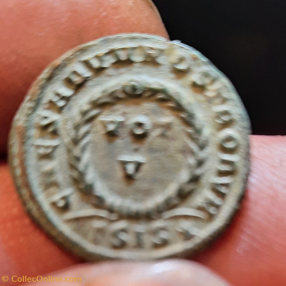 Crispus A/Tete lauree a d R/Legende dans couronne +320+324 D18.9 P3.59g C44 RCV16754 RIC161 monnaies antiquite av jc ap romaines republicaines imperiales crispus a tete lauree a d r legende dans couronne 320 324 d18 9 p3 59g c44 rcv16754 ric161