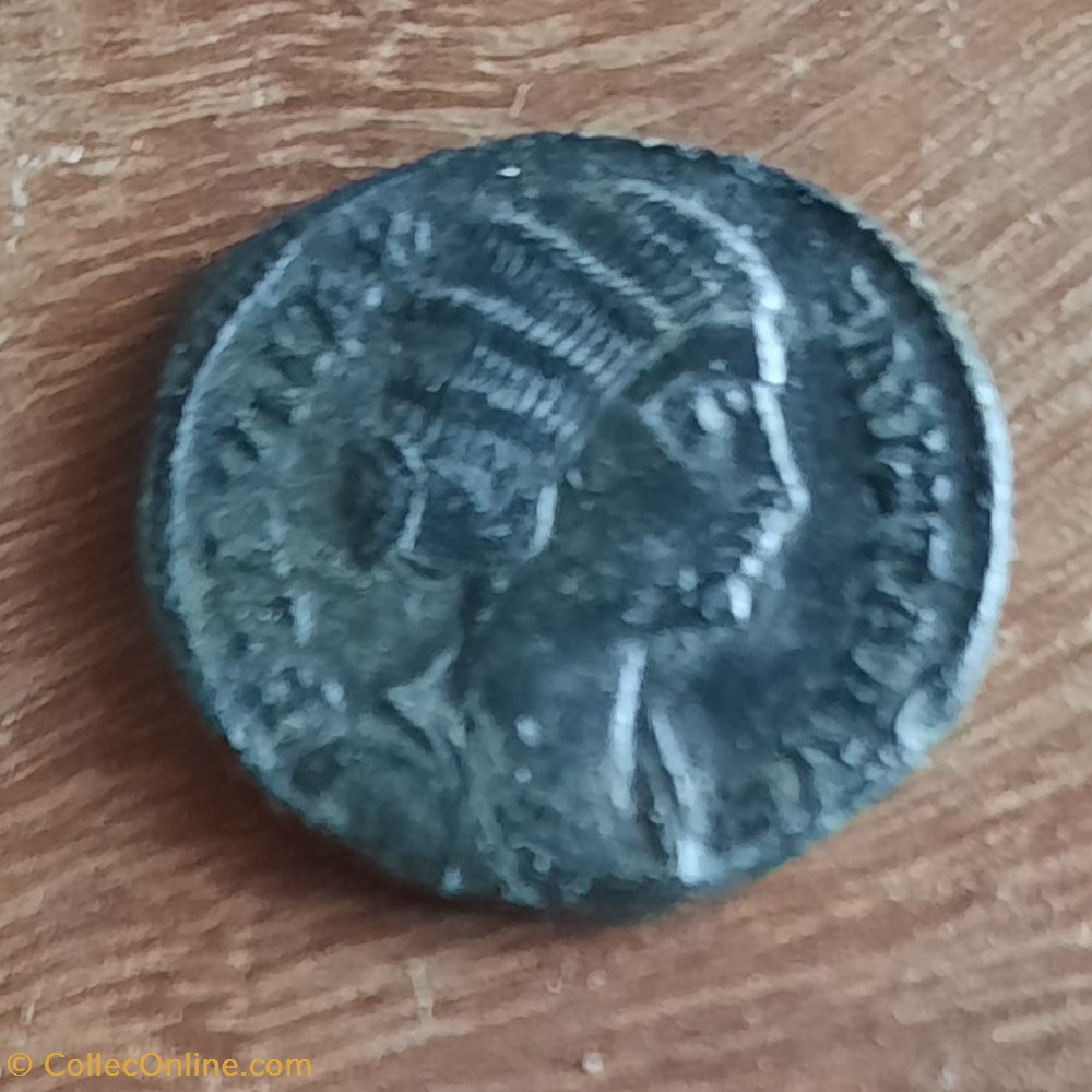 Fausta A/Buste a d R / Fausta debout a g D 19.2 P 3.18g C6 RIC 279 Ferrando 749 monnaie antique av jc ap romaine republicaine imperiale fausta a buste a d r fausta debout a g d 19 2 p 3 18g c6 ric 279 ferrando 749