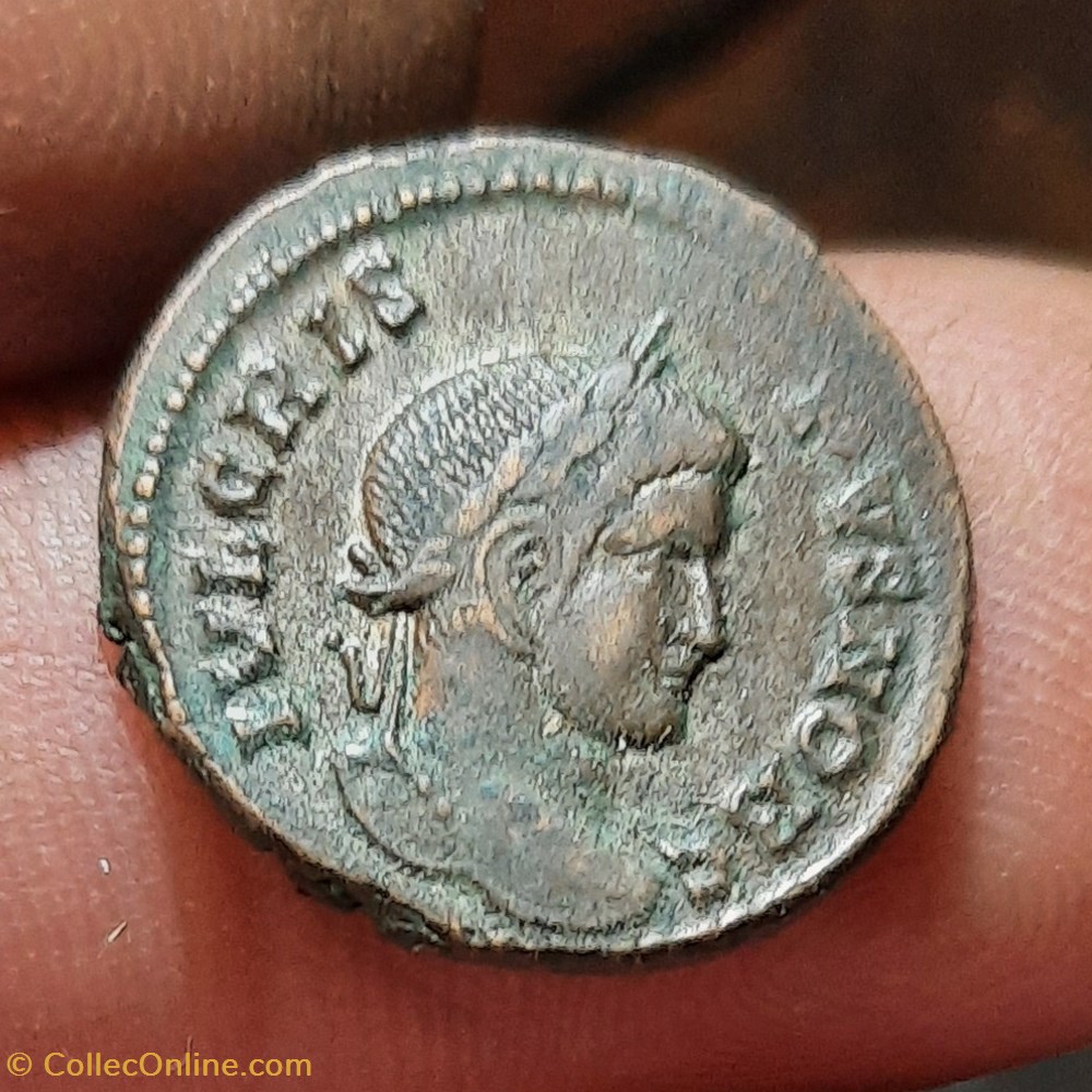 Crispus A/ Buste laure a d R/Legende dans couronne D18.2 P3.31g C44 RIC 215 monnaies antiquite av jc ap romaines republicaines imperiales crispus a buste laure a d r legende dans couronne d18 2 p3 31g c44 ric 215