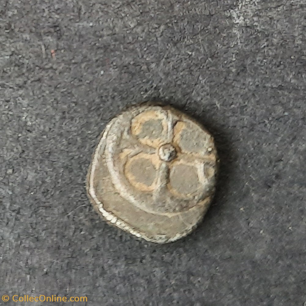 monnaie antique av jc ap gauloise marseille obole a tete a d du lacydon r roue entretoisee 440 d0 87 p0 88 maurel 231