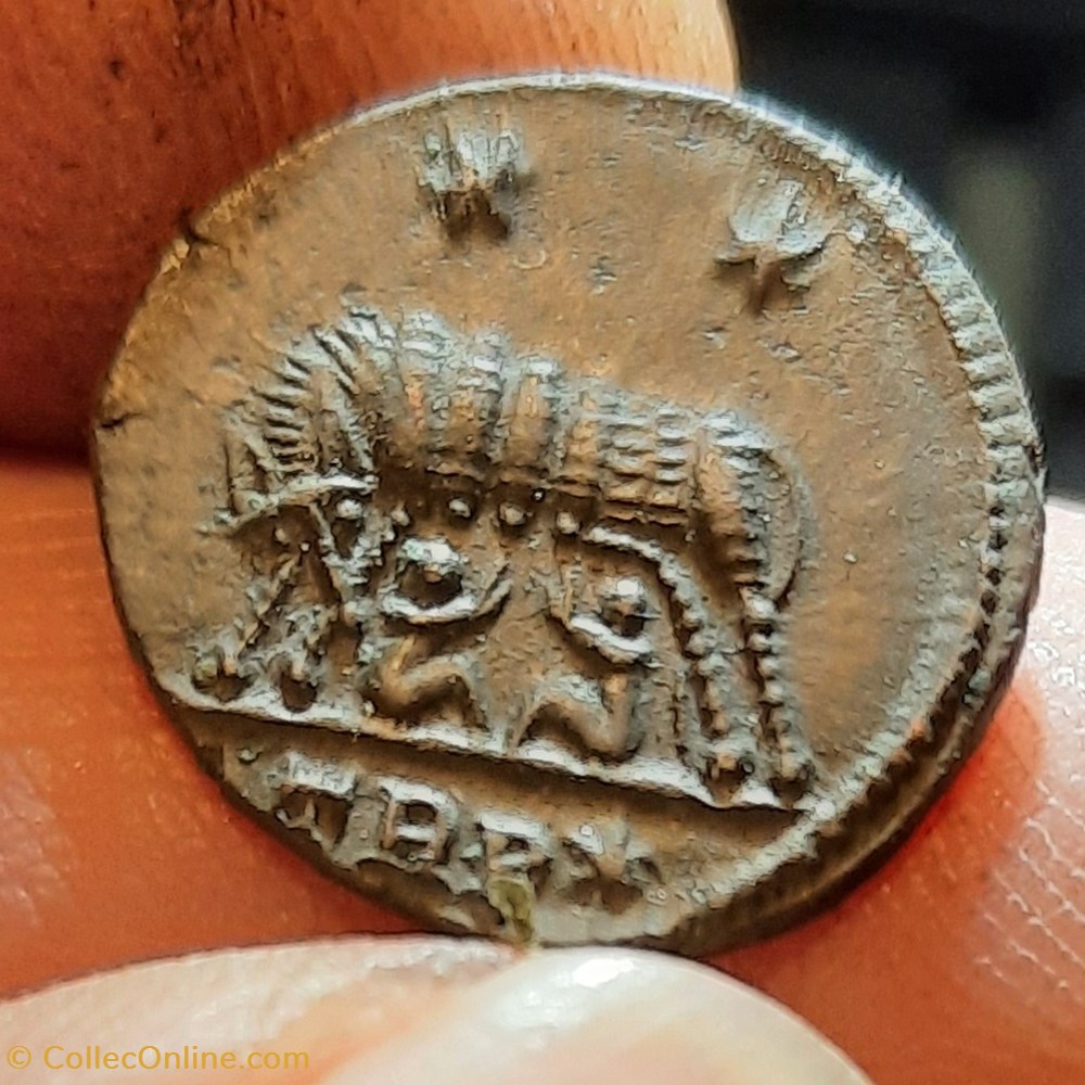 monnaies antiquite av jc ap romaines republicaines imperiales rome a buste casque a g r louve d16 9 p2 12g c18 ric 547 rcv 16488