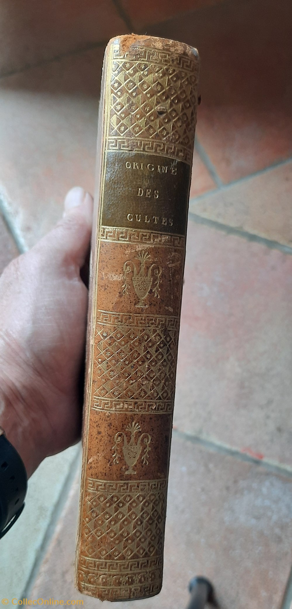 Abrégé de tous les cultes par Dupuis 2 livres bd revues abrege de tous les cultes par dupuis