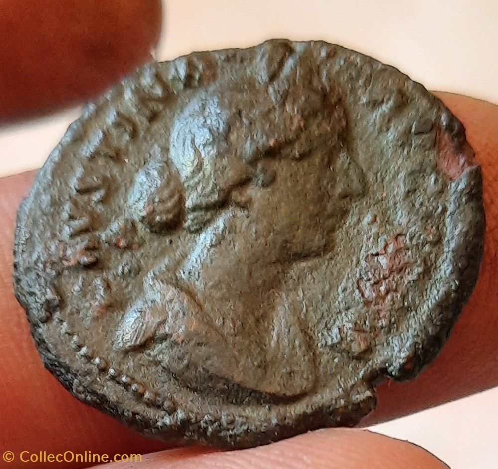 Faustne Jeune A/Tete nue a d R/ Sante assise a g +161+164 D26.710.21g C201 RIC1670 RCV5303 monnaies antiquite av jc ap romaines republicaines imperiales faustne jeune a tete nue a d r sante assise a g 161 164 d26 710 21g c201 ric1670 rcv5303