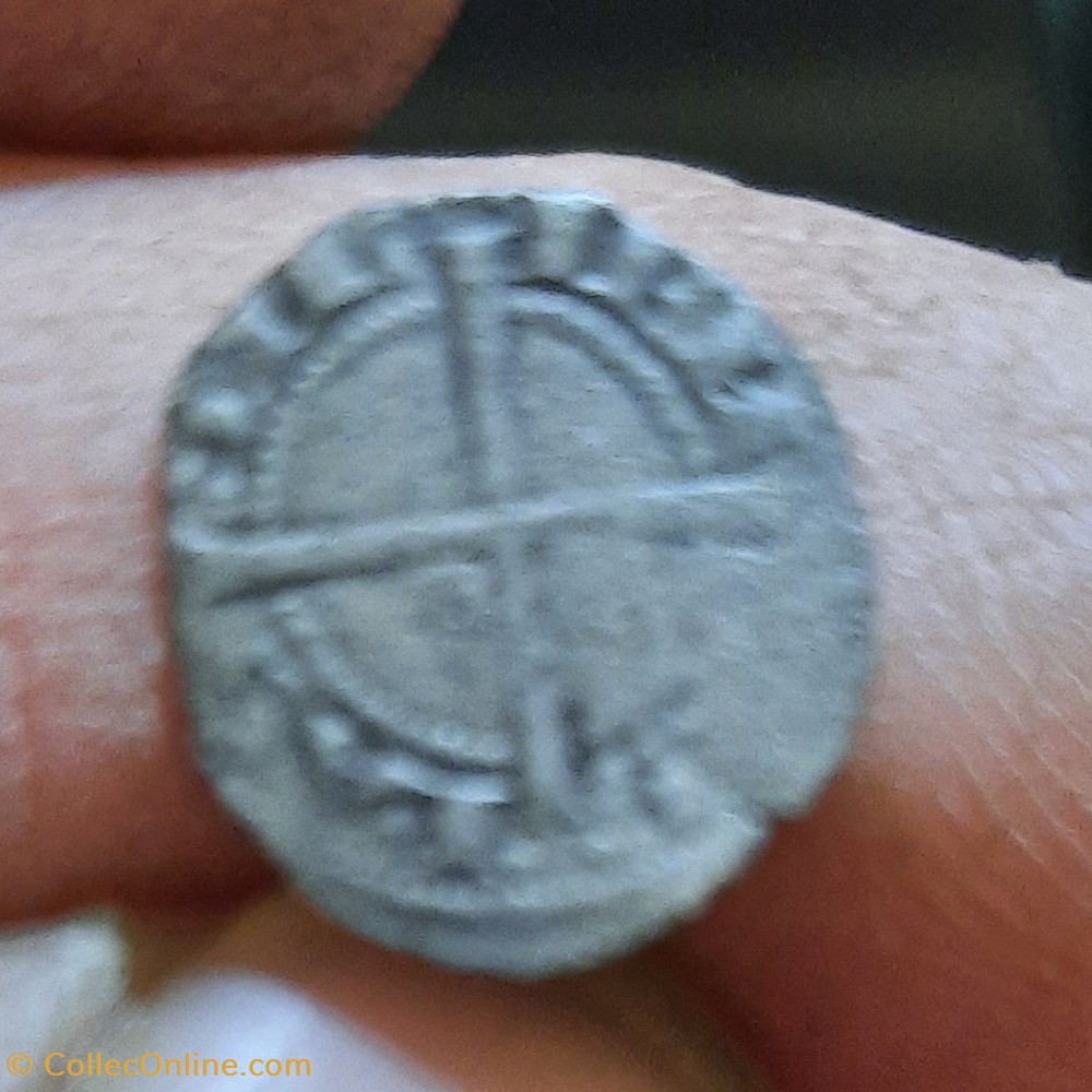 Charles 1° d Anjou A/Tete nue a g R/Croix coupant legende+1246+1266 D13.3 P 0.32g Bd815 monnaies france feodales charles 1 d anjou a tete nue a g r croix coupant legende 1246 1266 d13 3 p 0 32g bd815