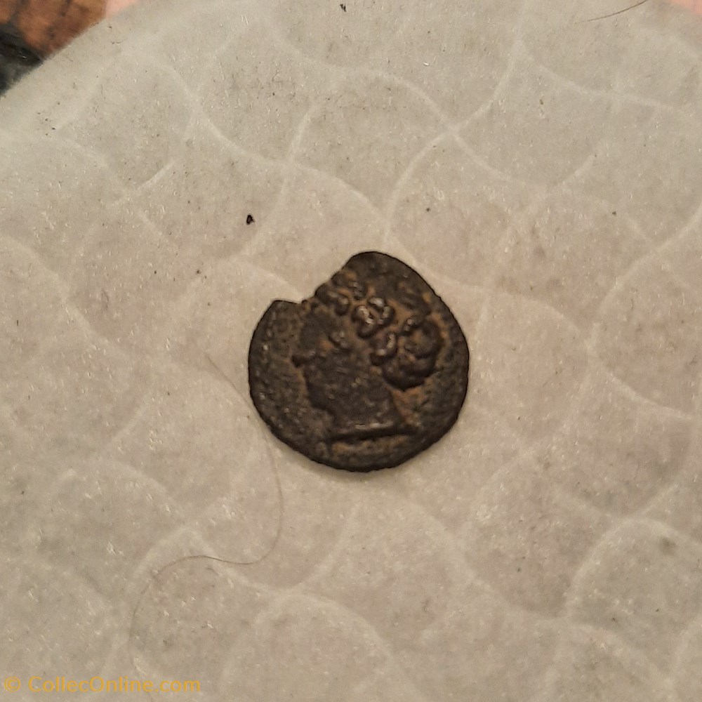 monnaie antique av jc ap gauloise provence imit marseille obole a tete a g r roue ma 75 25 d11 3 p0 62 feugere obp2 3