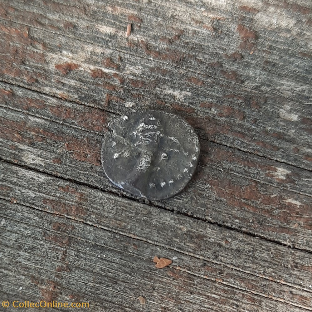 Provence Obole imit Marseille A/Tete long nez R/Roue MA barre A brisee -75-25 D11 P0.48 Fe OBP1-1 monnaie antique av jc ap gauloise provence obole imit marseille a tete long nez r roue ma barre a brisee 75 25 d11 p0 48 fe obp1 1
