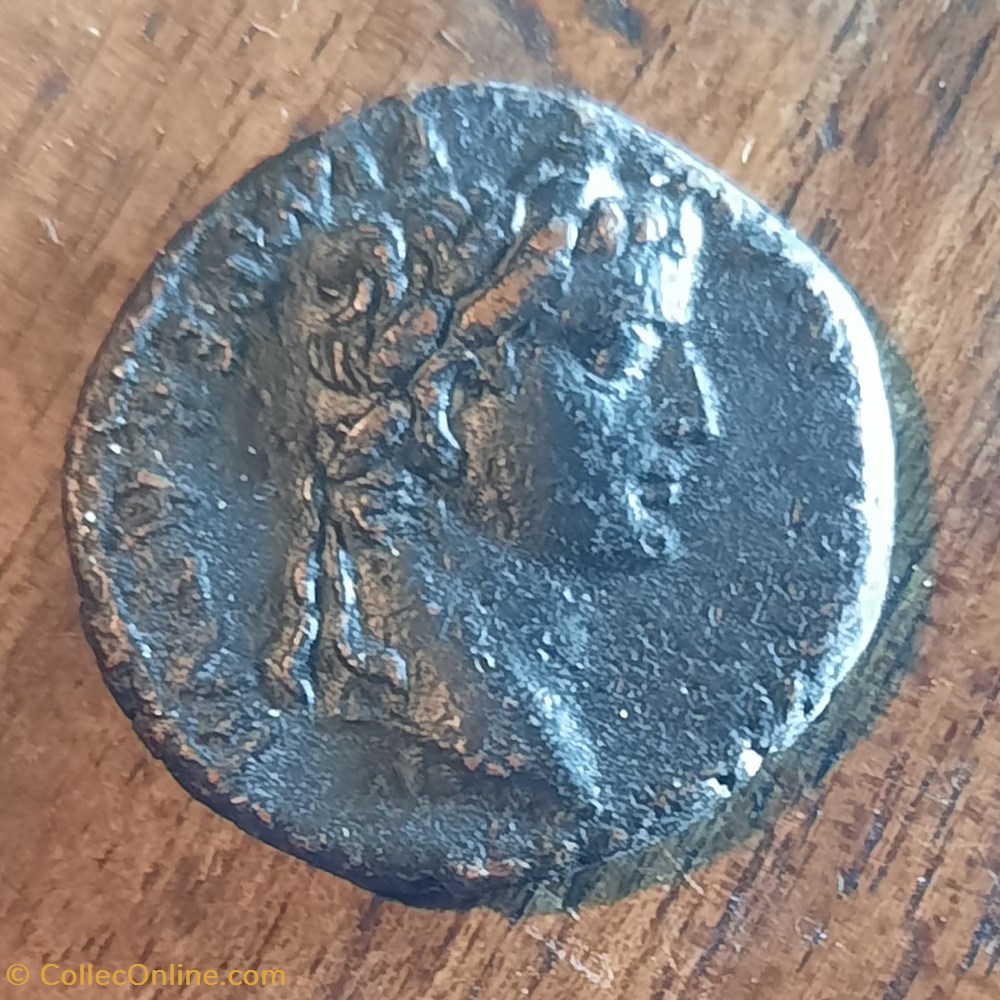 Tibere A /Tete lauree a d R / Autel de Lyon +12+14 D 24.3 P 11.06 RCV 1756 C 37 RIC 245 monnaie antique av jc ap romaine republicaine imperiale tibere a tete lauree a d r autel de lyon 12 14 d 24 3 p 11 06 rcv 1756 c 37 ric 245
