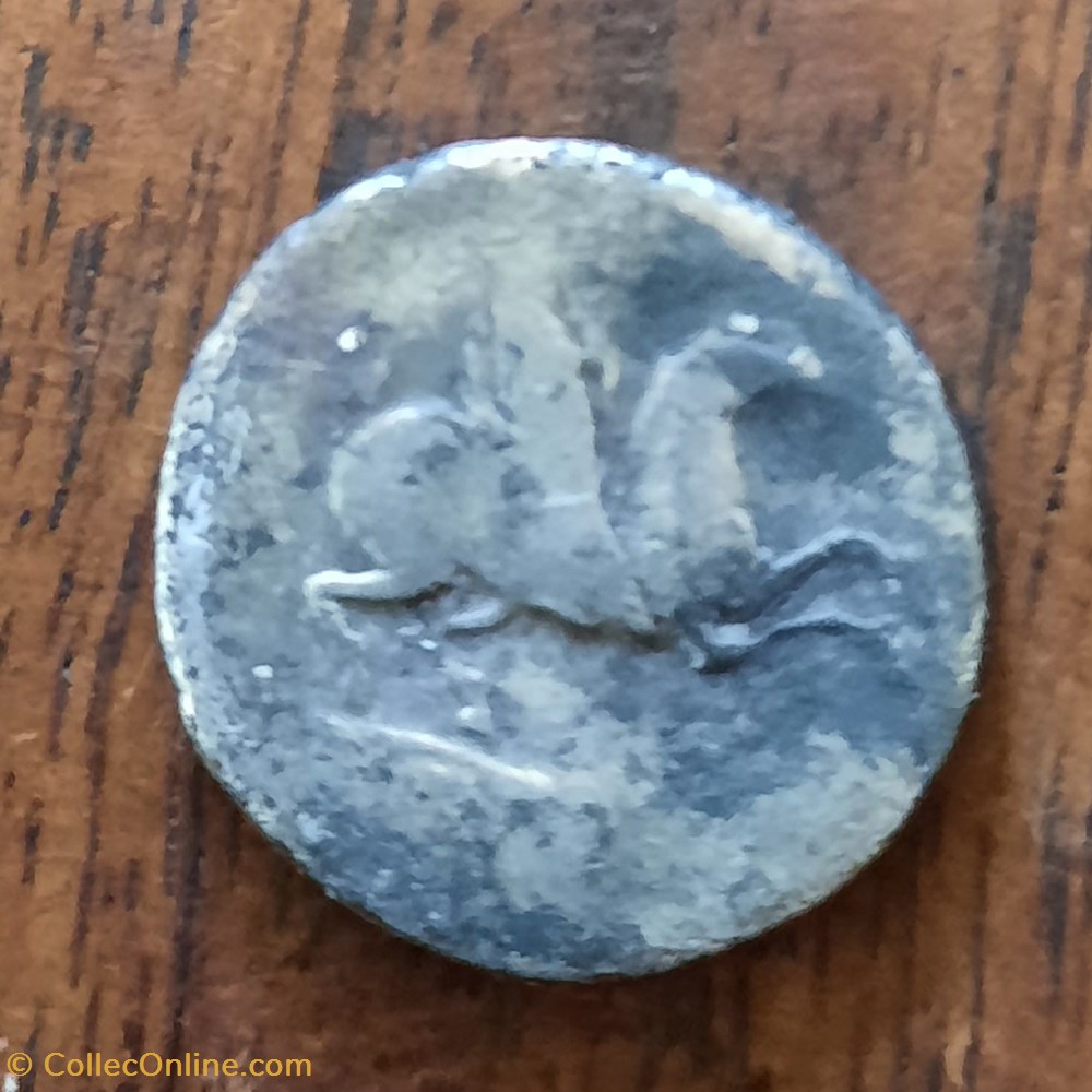 Titia A/Tete de Bacchus a d R/Pegasse a d D 16.4 P 3.59g RCV239 RRC 341/2 monnaie antique av jc ap romaine republicaine imperiale titia a tete de bacchus a d r pegasse a d d 16 4 p 3 59g rcv239 rrc 341 2