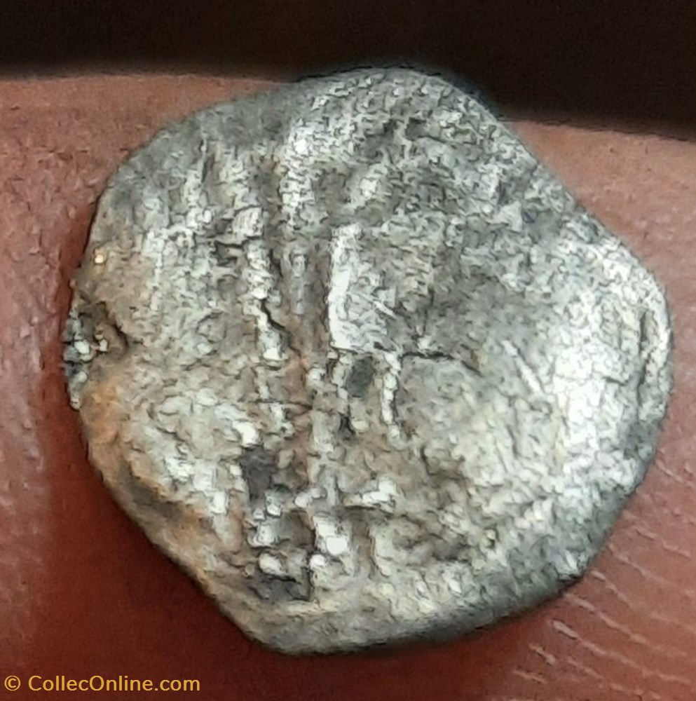 monnaies france merovingiennes anglo saxon sceat a deux tetes r croix svatiska d12 p 0 58g spink792 tres rare r3