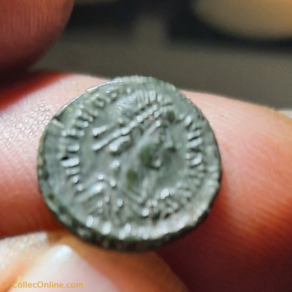 Theodose 1°A/Buste diademe a d R /Victoire a g +384+387 D13.3 P1.25g RIC39b C41 monnaies antiquite av jc ap romaines republicaines imperiales theodose 1 a buste diademe a d r victoire a g 384 387 d13 3 p1 25g ric39b c41