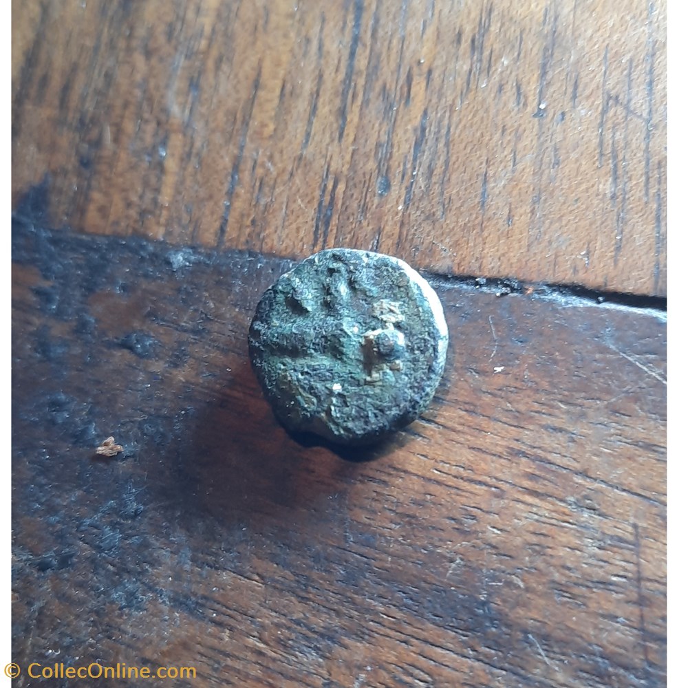 Petit bronze de Cabasse /Matavo monnaies antiques celtes petit bronze de cabasse matavo