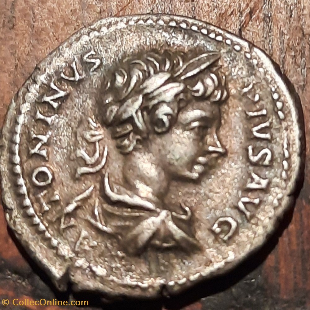 Caracalla A/Buste lauree a d R/Trophee au pied 2 captifs +201 D 19.6 P3.12g RCV 6853 C175 RIC 54b monnaie antique av jc romaine republicaine imperiale caracalla a buste lauree a d r trophee au pied 2 captifs 201 d 19 6 p3 12g rcv 6853 c175 ric 54b