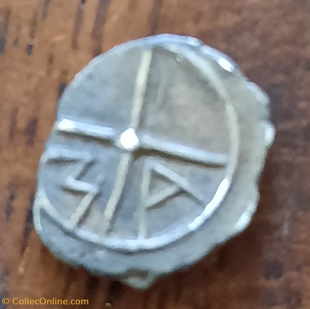 Marseille Obole MA A/ Tete Apollon a d R/Roue- 350-220 D8.7 P0.60g Feugere OBM 7a monnaie antique av jc gauloise marseille obole ma a tete apollon a d r roue 350 220 d8 7 p0 60g feugere obm 7a