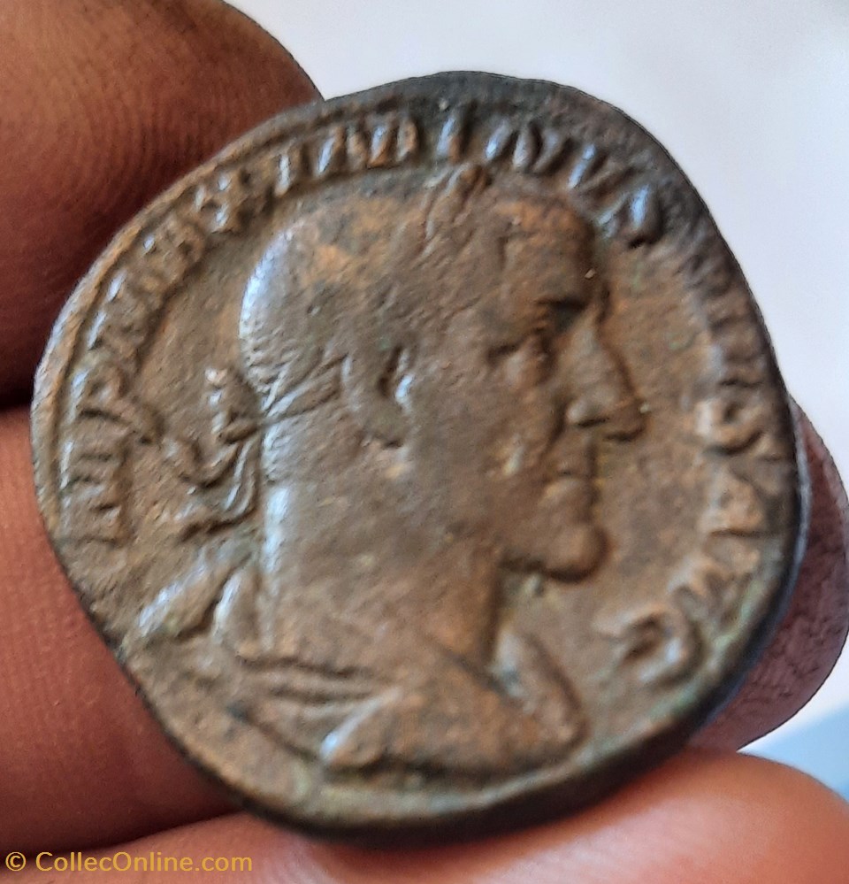 Maximin 1°Thrace A/Tete lauree a d R / Victoire marchant a d D30 P20.48g C99 RCV8317 RIC16 monnaies antiquite av jc ap romaines republicaines imperiales maximin 1 thrace a tete lauree a d r victoire marchant a d d30 p20 48g c99 rcv8317 ric16