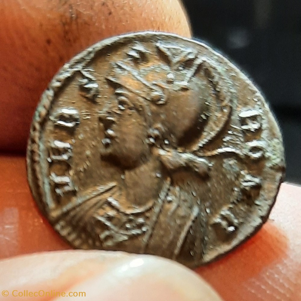 monnaies antiquite av jc ap romaines republicaines imperiales rome a buste casque a g r louve d16 9 p2 12g c18 ric 547 rcv 16488