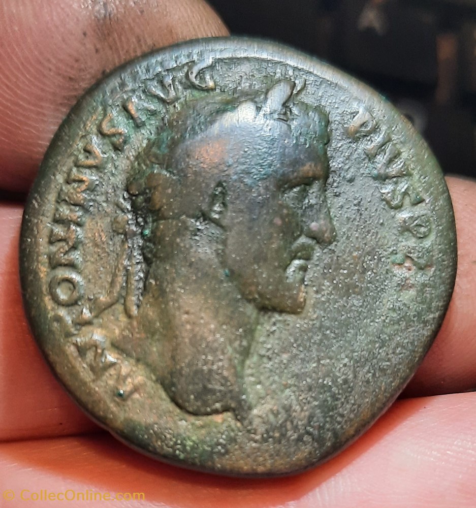 Antonin le Pieux A/Tete lauree a d R/Sante debout a g D34 P36.52g RCV 4214 C711 RIC635a monnaies antiquite av jc ap romaines republicaines imperiales antonin le pieux a tete lauree a d r sante debout a g d34 p36 52g rcv 4214 c711 ric635a