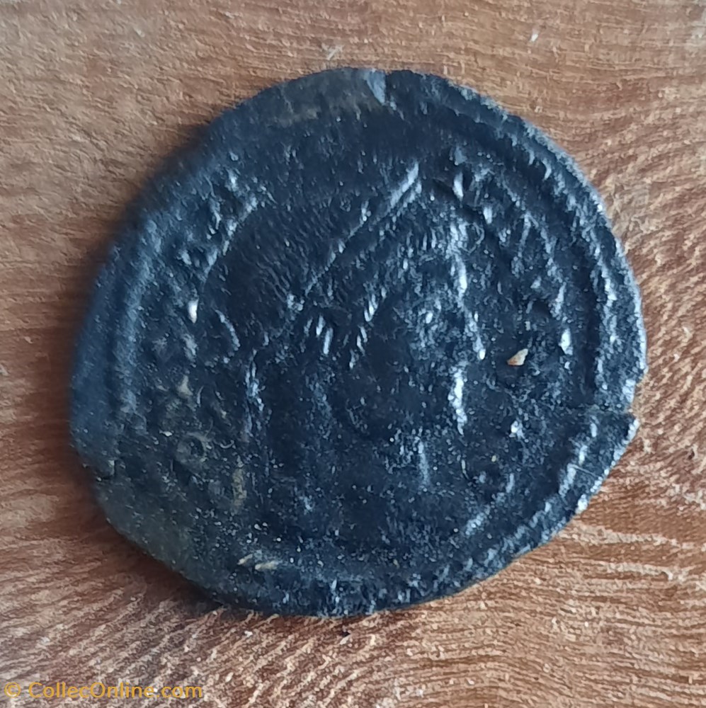 Constantin 1° A/Buste laure a d R/Victoire a d +323+324 D20.9 P 2.33g RIC 214 C 487 monnaie antique av jc ap romaine republicaine imperiale constantin 1 a buste laure a d r victoire a d 323 324 d20 9 p 2 33g ric 214 c 487