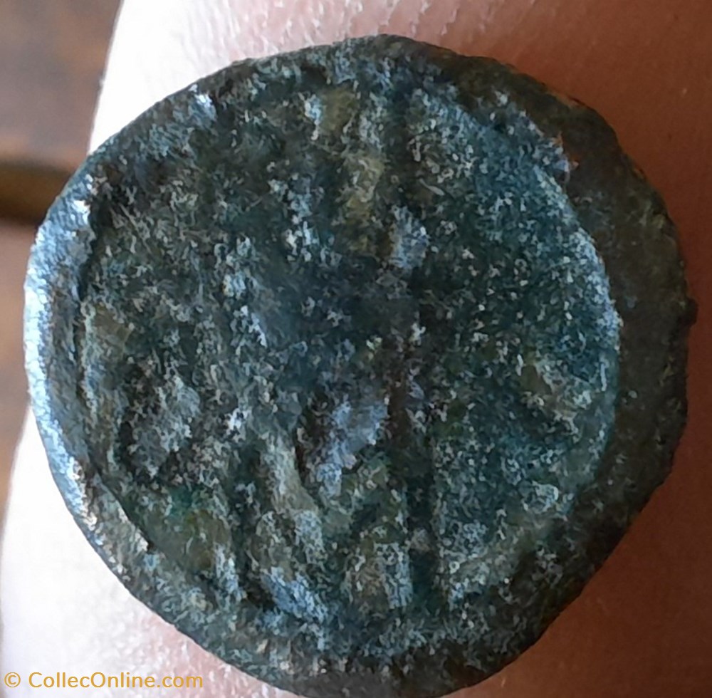 monnaies antiques celtes vallee du rhone petit potin y au long cou