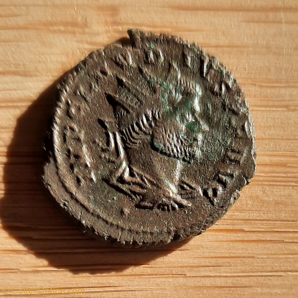Claude 2 A / Buste radie a d R/ Trophee entre 2 captifs +268+270 D21.7 P 4.75g RIC247 C289 monnaie antique av jc romaine republicaine imperiale claude 2 a buste radie a d r trophee entre 2 captifs 268 270 d21 7 p 4 75g ric247 c289