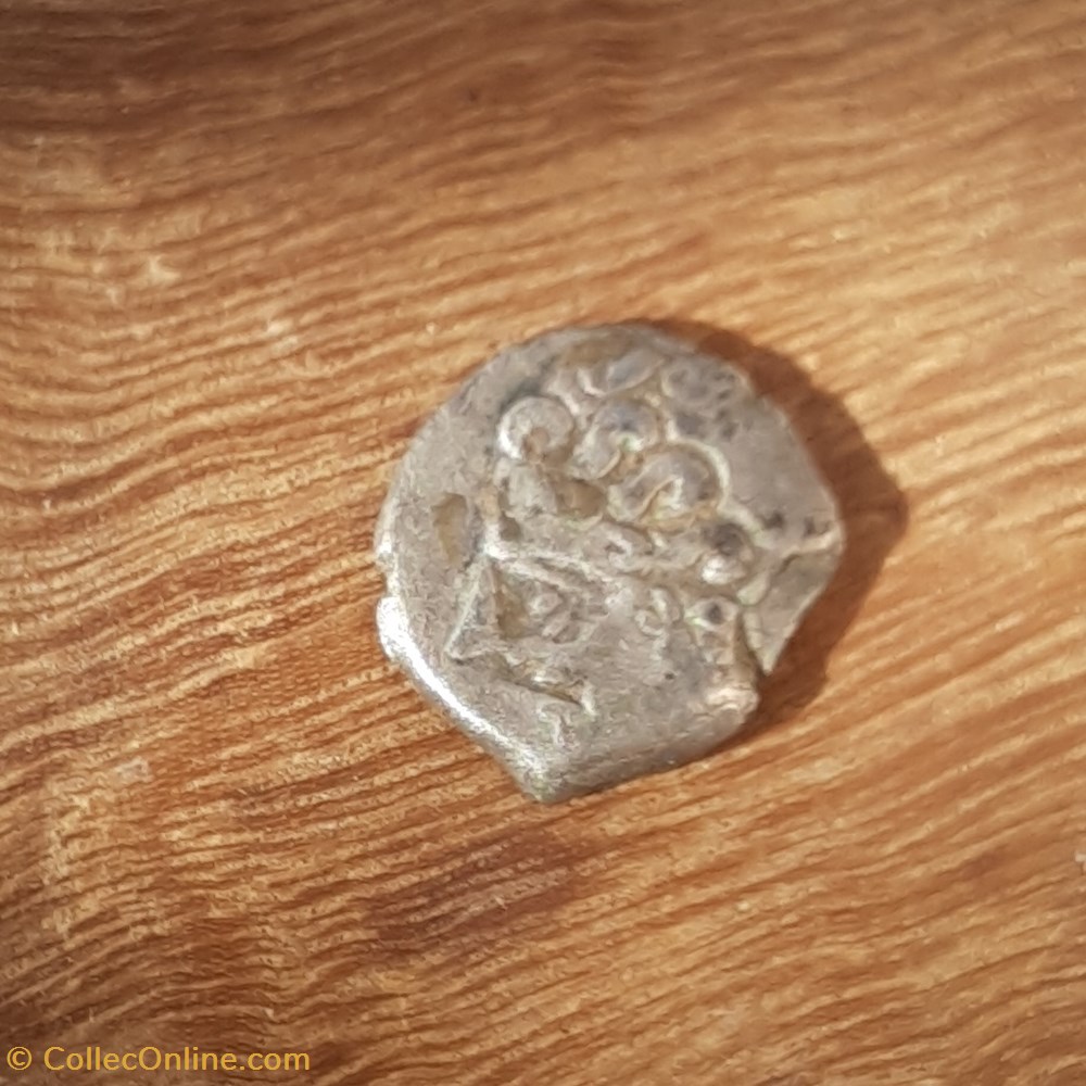 Marseille Obole ATete Apollon a g R/Roue MA -73-49 D 9.4 P0.61 monnaie antique av jc gauloise marseille obole atete apollon a g r roue ma 73 49 d 9 4 p0 61