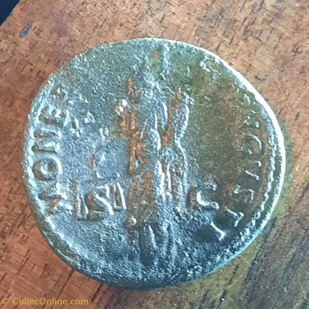 Domitien A/Tete lauree a d R/La Monnaie debout a g D 28.6 P 8.65g RCV 2807 C 332 RIC 395b antique av jc ap romaine republicaine imperiale domitien a tete lauree a d r la monnaie debout a g d 28 6 p 8 65g rcv 2807 c 332 ric 395b